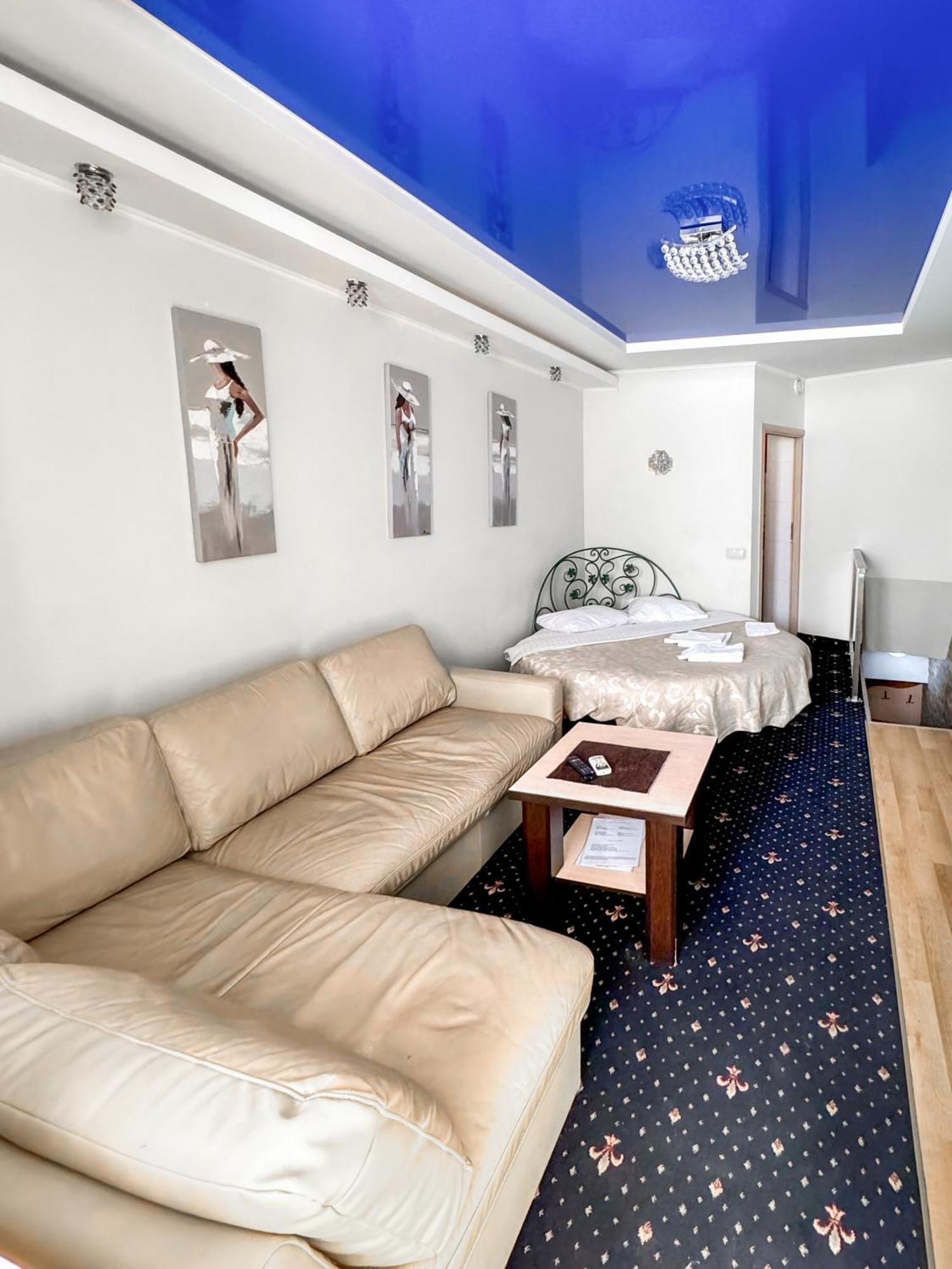 Apartments Deluxe Ivano-Frankivsk Exterior photo